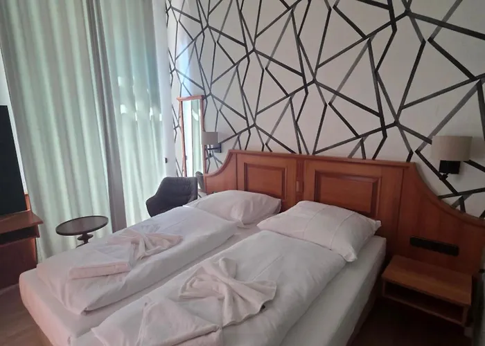 Porta Nigra Victus * Trèves