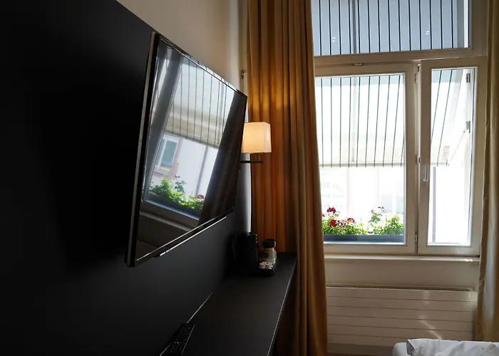 Porta Nigra Victus Hotel *